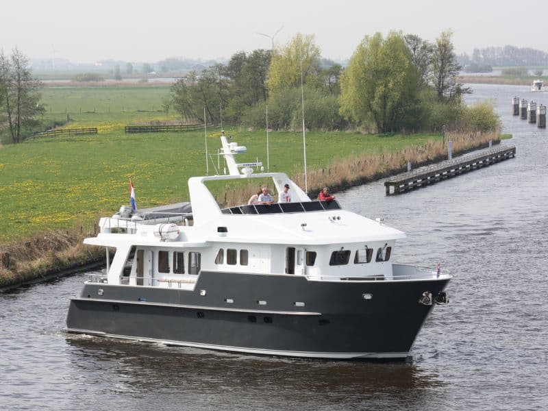 van de valk yachting sneek