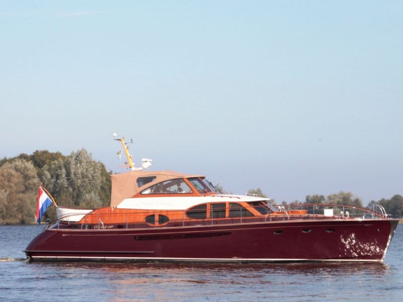 van de valk yachting loosdrecht