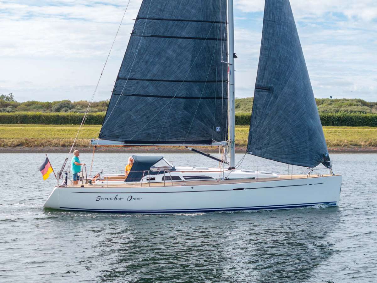 VA 403 - LIGHT WEIGHT CRUISER/RACER
