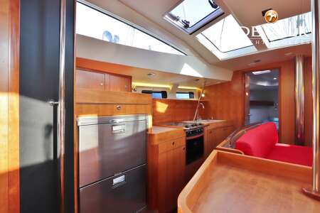 ALLURES 45 CENTERBOARD