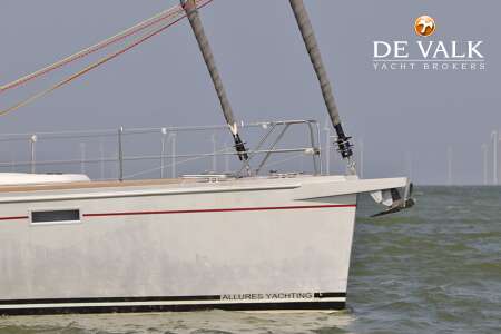 ALLURES 45 CENTERBOARD