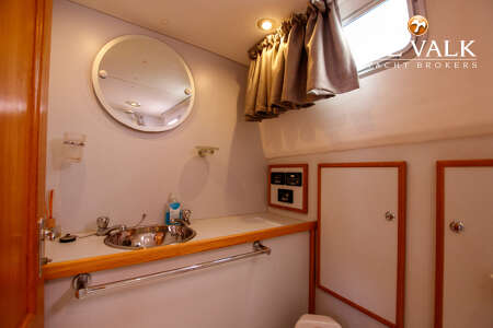 AQUASTAR 38