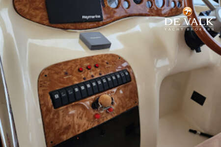 AZIMUT 42 FLY