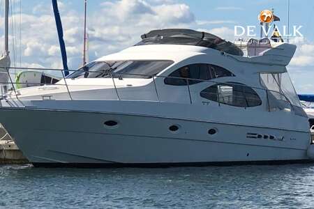 AZIMUT 42 FLY