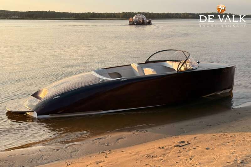 BALTIC RUNABOUT (BR17)