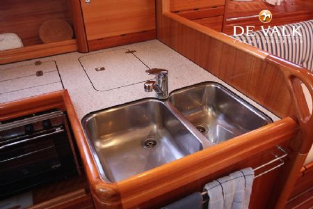 BAVARIA 37-3
