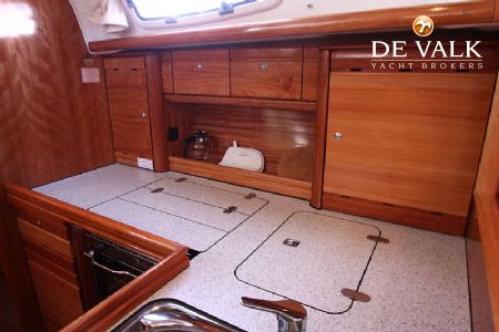 BAVARIA 37-3