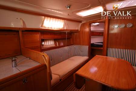 BAVARIA 37 CRUISER