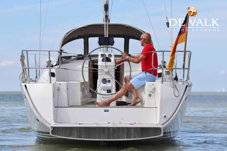 BAVARIA CRUISER 33