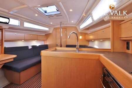 BAVARIA CRUISER 33
