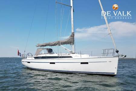 BAVARIA CRUISER 37 width=