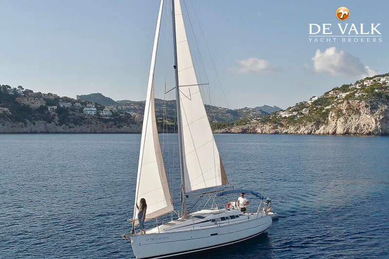 BENETEAU OCEANIS 323