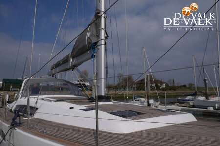 BENETEAU OCEANIS 60