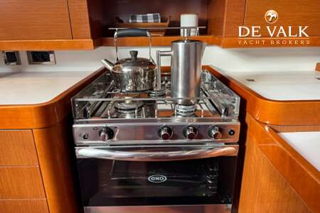 BENETEAU OCEANIS 60