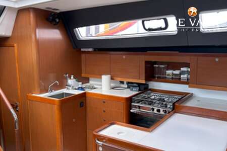BENETEAU OCEANIS 60