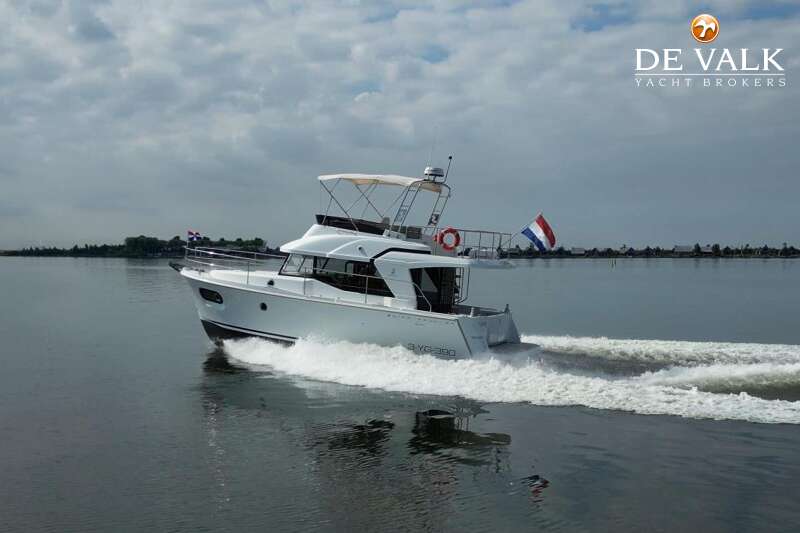 BENETEAU SWIFT TRAWLER 35