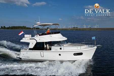 BENETEAU SWIFT TRAWLER 35 width=