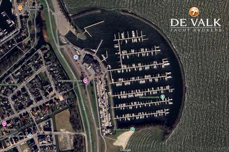 Berth 12 M