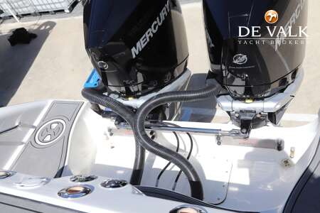 BOSTON WHALER 270 OUTRAGE