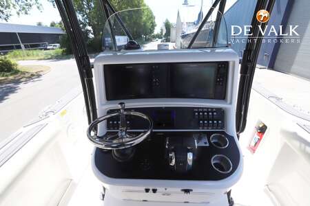 BOSTON WHALER 270 OUTRAGE