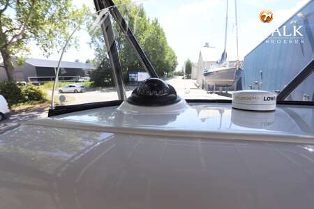BOSTON WHALER 270 OUTRAGE