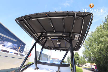 BOSTON WHALER 270 OUTRAGE