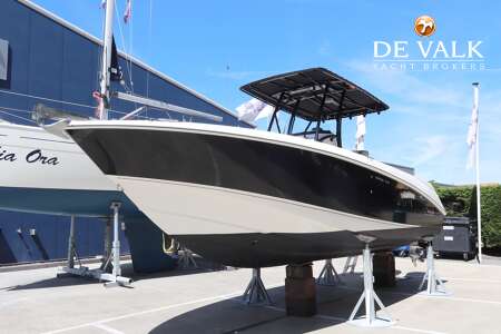 BOSTON WHALER 270 OUTRAGE width=