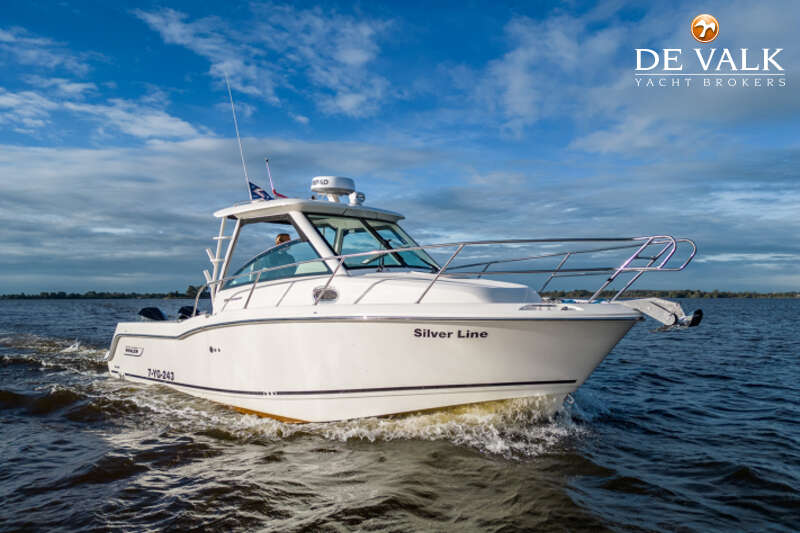 BOSTON WHALER 285 CONQUEST PILOTHOUSE