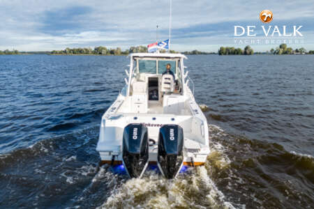 BOSTON WHALER 285 CONQUEST PILOTHOUSE
