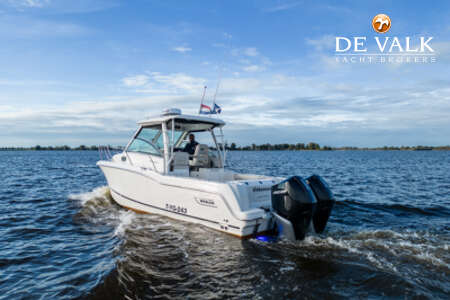 BOSTON WHALER 285 CONQUEST PILOTHOUSE