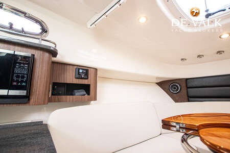 BOSTON WHALER 285 CONQUEST PILOTHOUSE