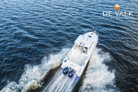 BOSTON WHALER 285 CONQUEST PILOTHOUSE