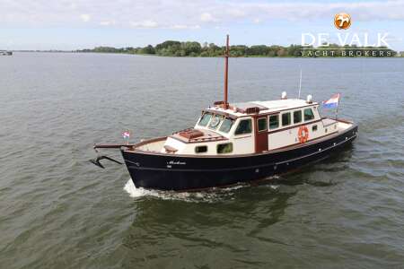 BROOKE MARINE MOTOR YACHT