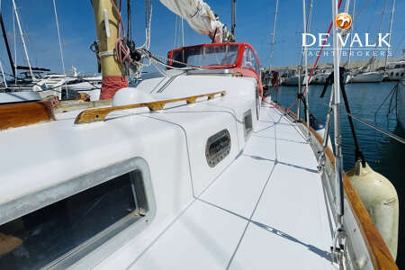 CAMPER & NICHOLSONS 32