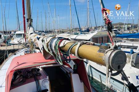 CAMPER & NICHOLSONS 32