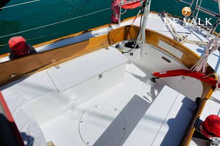 CAMPER & NICHOLSONS 32