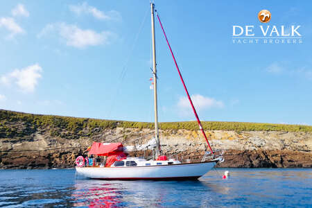 CAMPER & NICHOLSONS 32