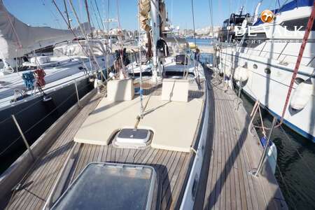 CAMPER & NICHOLSONS 58