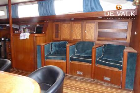 CAMPER & NICHOLSONS 58