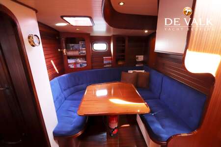 CARENA 47 PILOTHOUSE