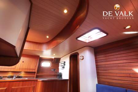 CARENA 47 PILOTHOUSE