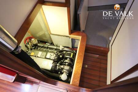 CARENA 47 PILOTHOUSE
