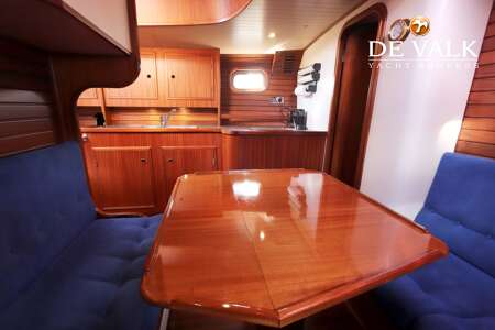 CARENA 47 PILOTHOUSE