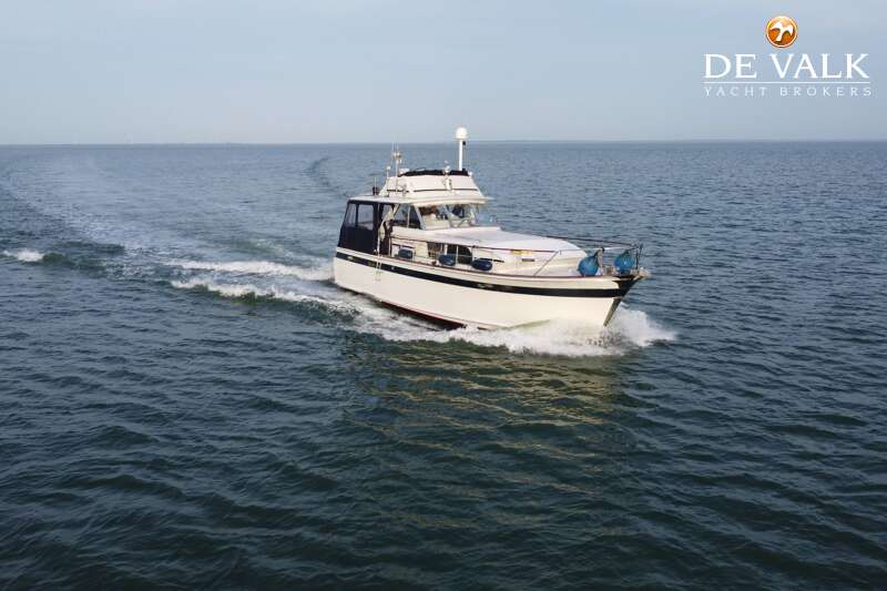 CHRIS-CRAFT COMMANDER 47 FLUSH DECK