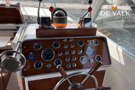 CHRIS-CRAFT ROAMER EXPRESS DELUXE