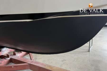 CHRIS-CRAFT ROAMER EXPRESS DELUXE
