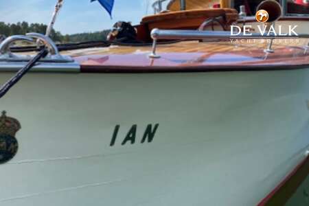 CLASSIC MOTOR YACHT