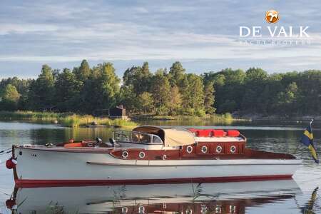 CLASSIC MOTOR YACHT
