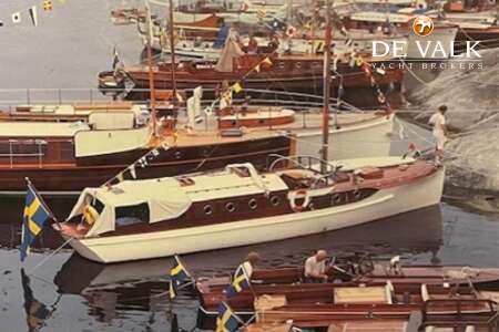 CLASSIC MOTOR YACHT