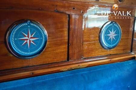 CLASSIC MOTOR YACHT